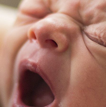 yawning baby - night care - Kraamzorg Zuid Gelderland
